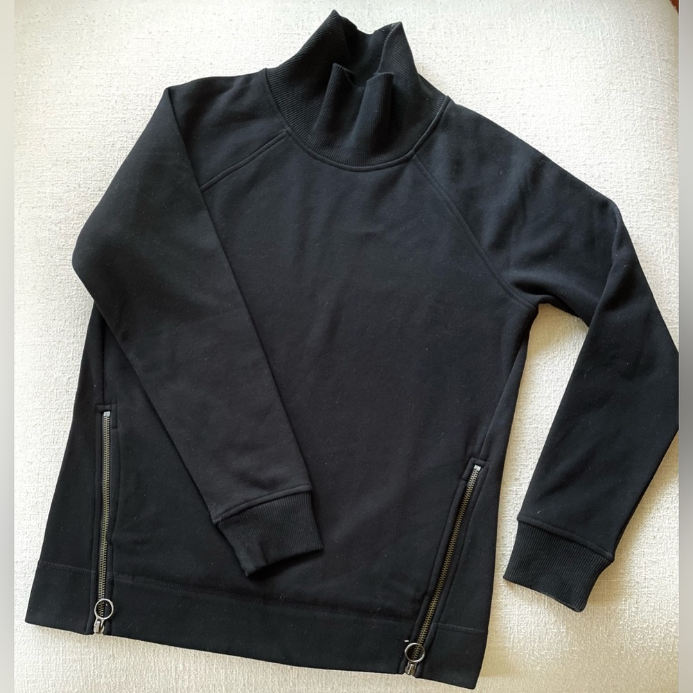 BLACK ATHLETA LONG SLEEVE SWEATSHIRT TURTLENECK POCKETS & ZIPPER SIZE XS